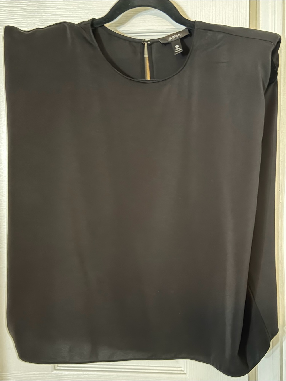 Aqua Black Sleeveless Round-Neck Dress Shirt